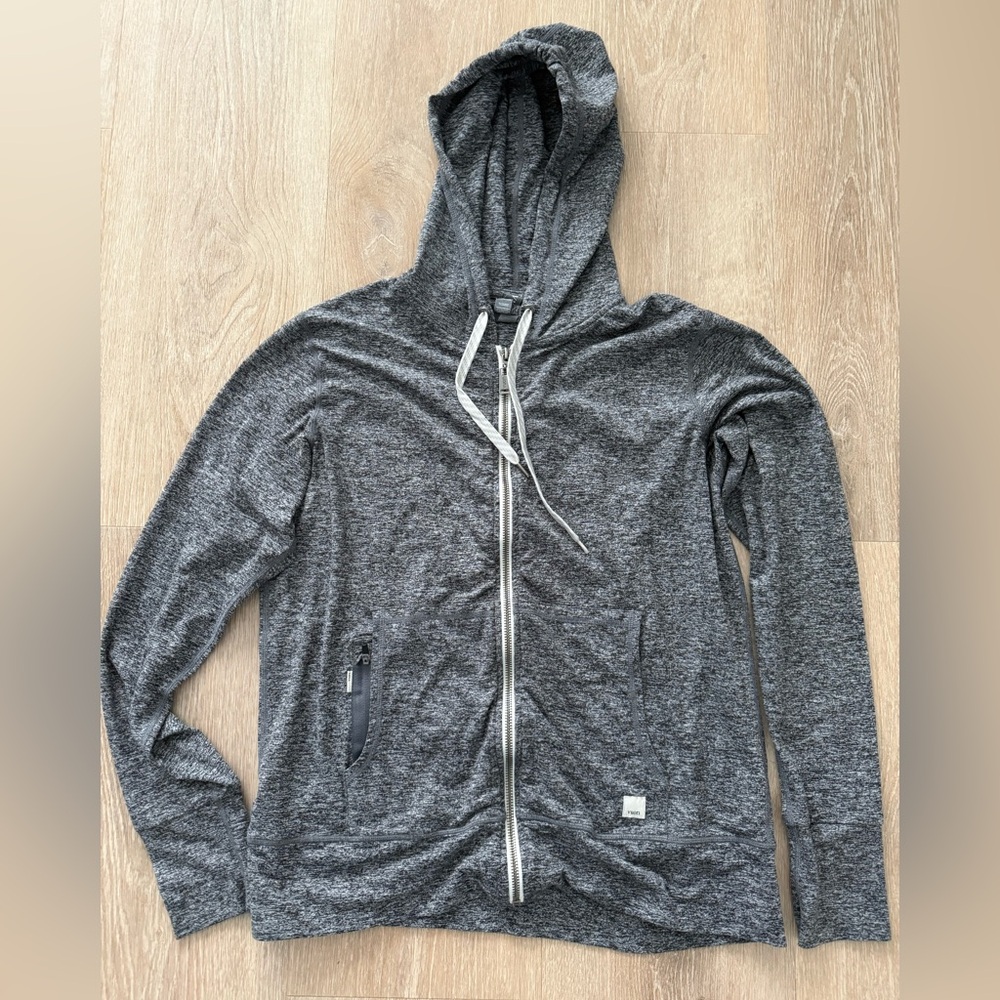 Vuori Gray Long Sleeve Hoodie Sweatshirt